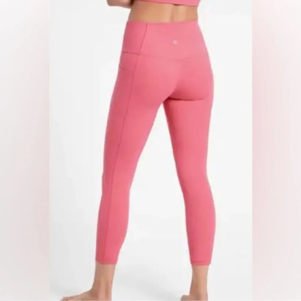 Athleta Salutation Stash Pocket 7/8 Tight Medium Pink
